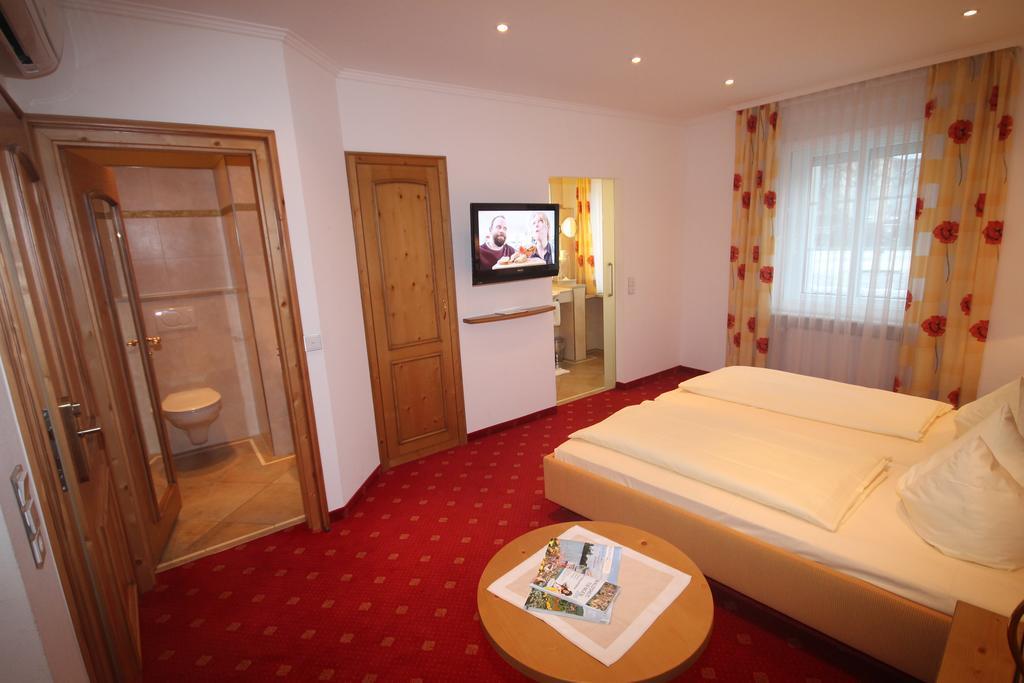 Wohlfuehlhotel Bercher Waldshut-Tiengen Chambre photo